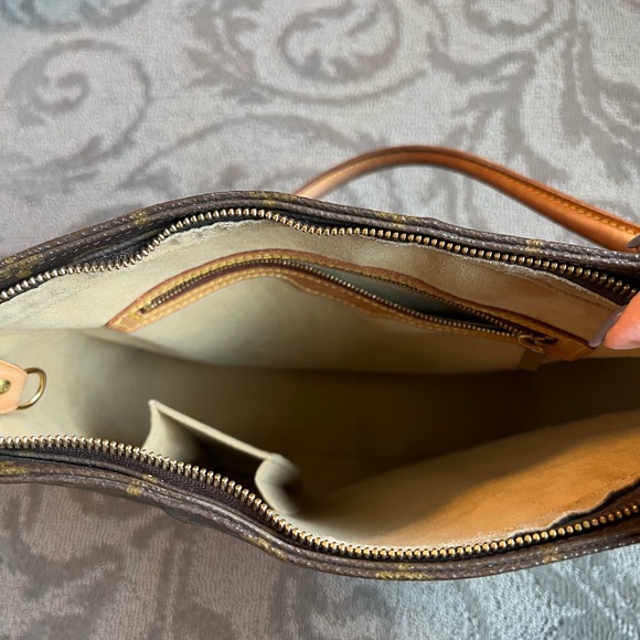 Louis Vuitton Vintage Bag - excellent condition!! - Picture 7 of 8